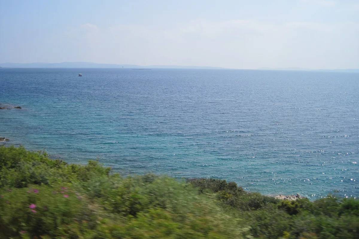 Balıklıova limanı ve balıkçı tekneleri