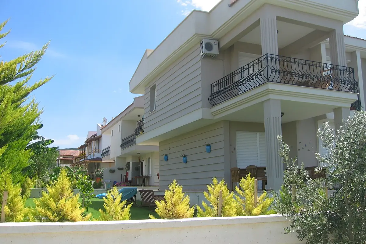 Ovacık'a komşu villa bölgesinde konut dokusu