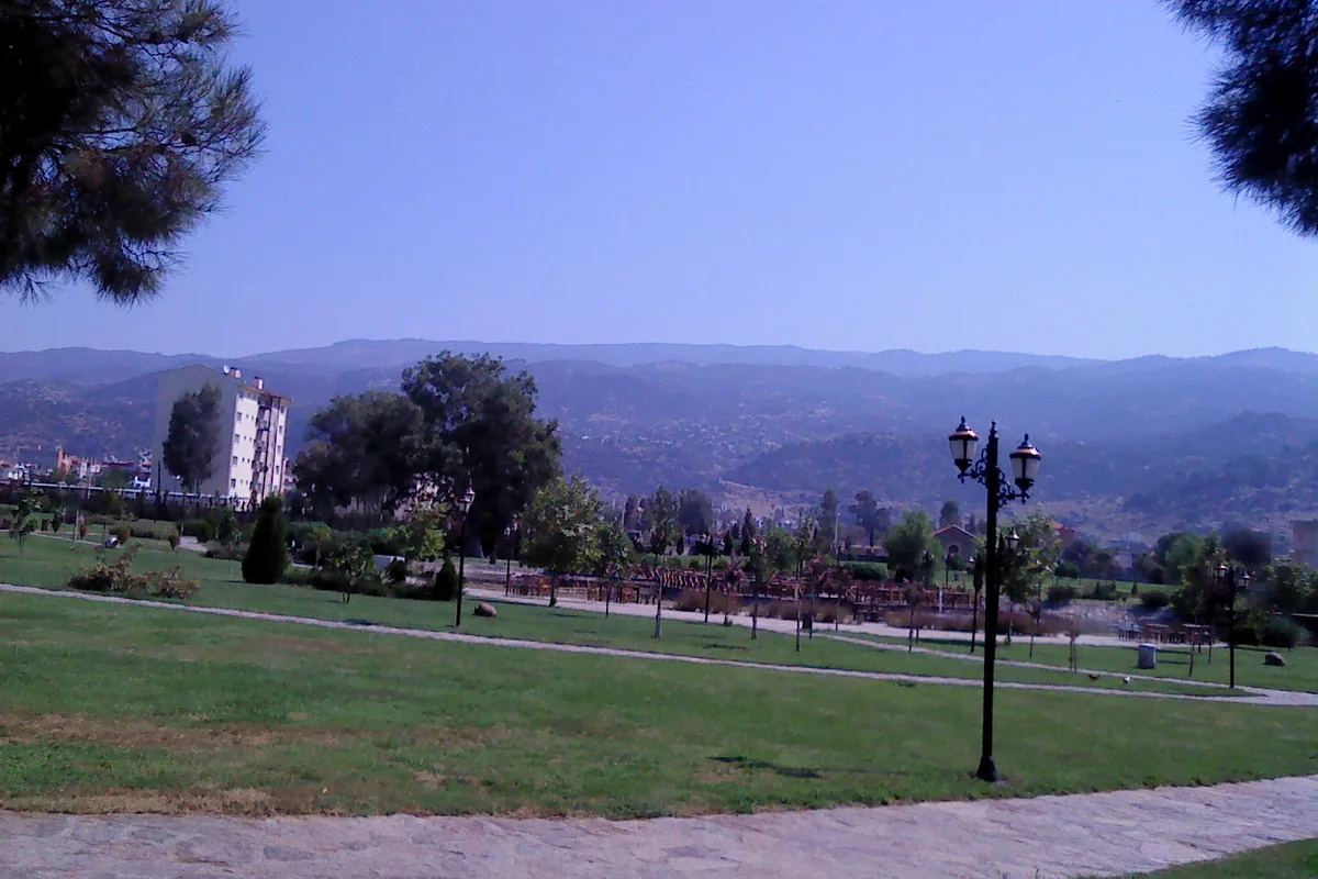 Çine Parkı'ndan bir görünüm, ilçe merkezi, Çine, Aydın