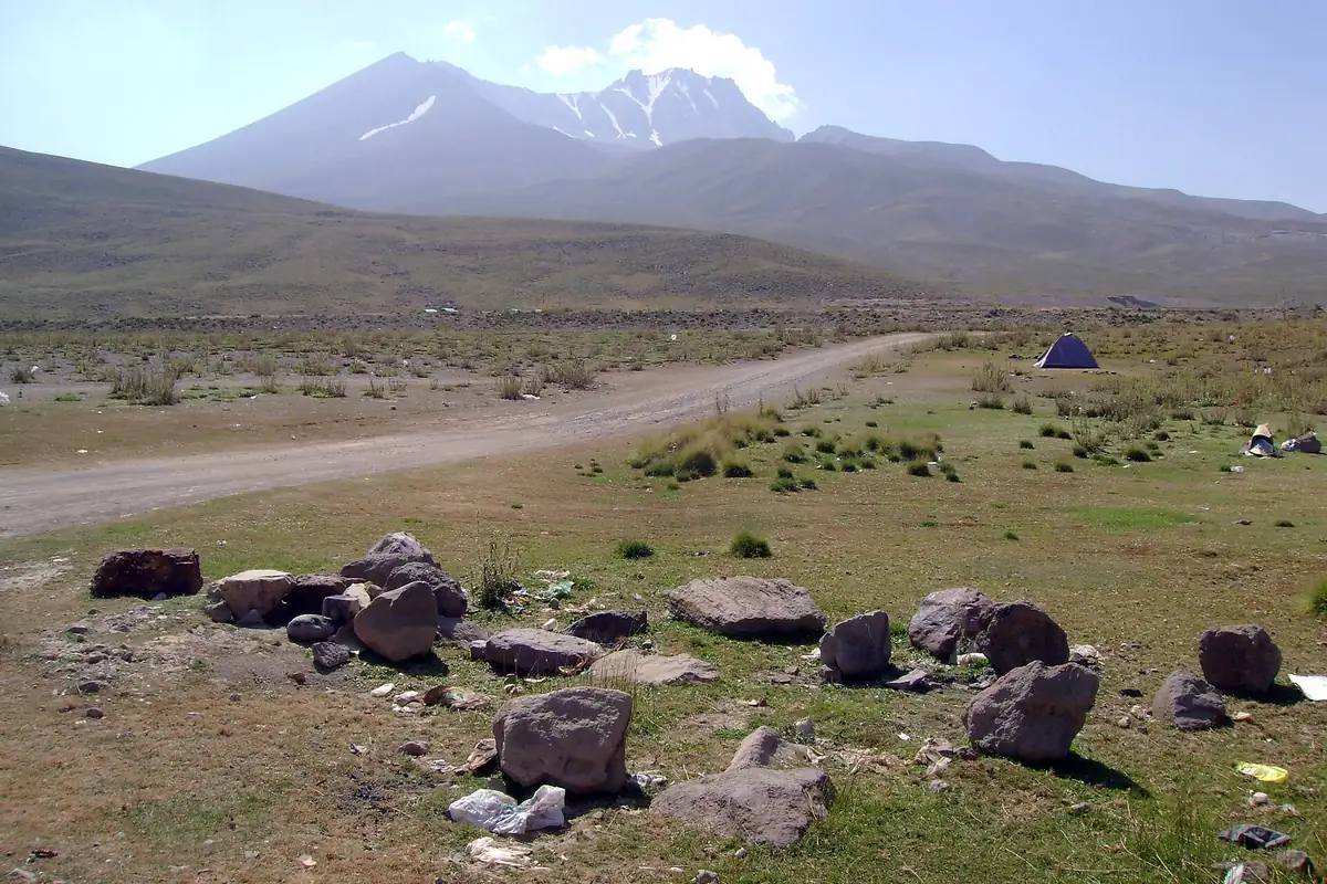 Yaz aylarında Tekir Yaylası ve Erciyes Dağı