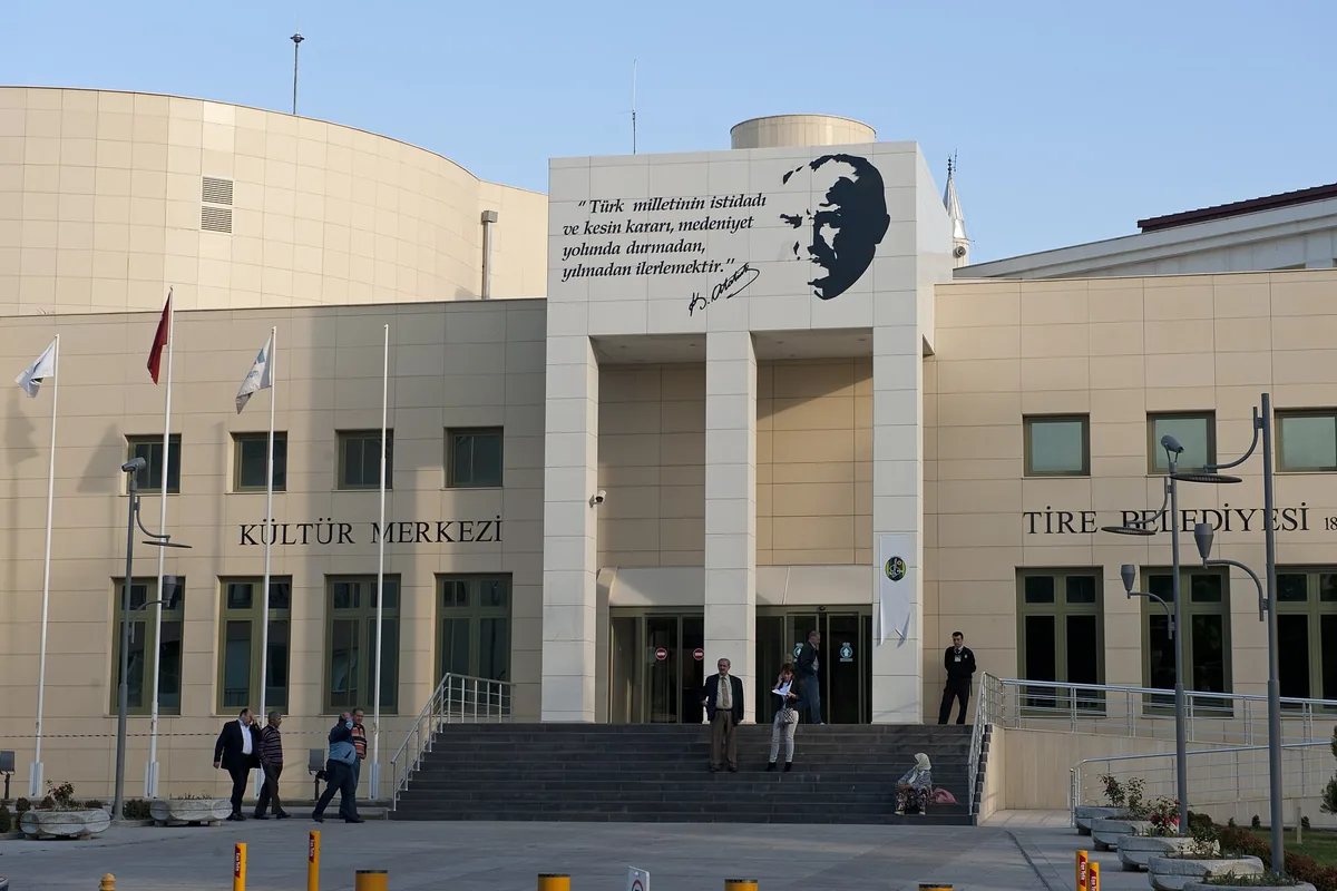Tire Belediyesi Kültür Merkezi binası