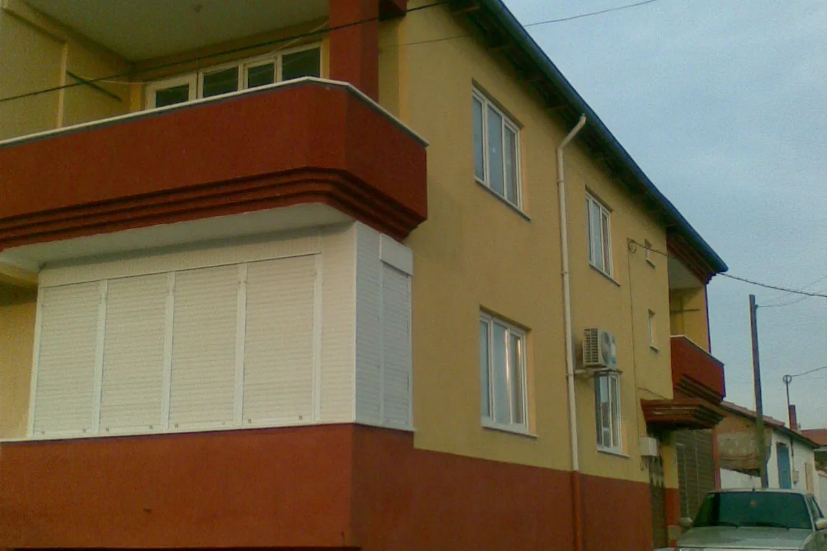 Mütevelli köyünde iki katlı bir konut