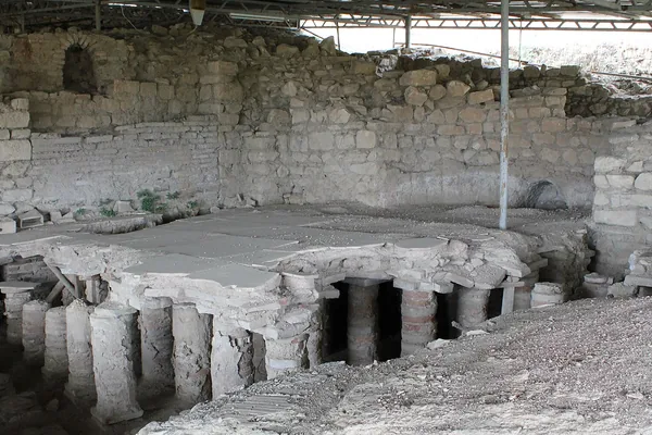 Metropolis'te Roma dönemi hamamının ısıtma sistemi