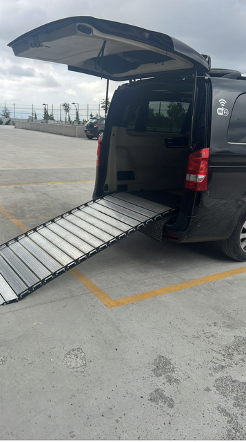 Tekerlekli sandalye rampalı minibüs kiralama